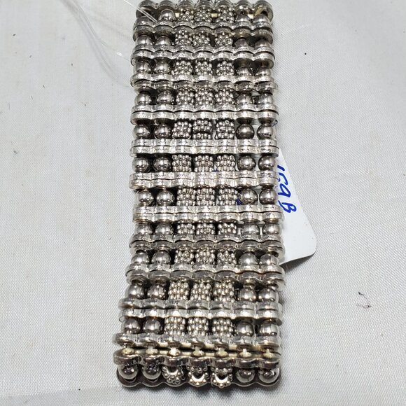 Dee Cee silver tone stretch bracelet wide, multi-component parts - Picture 5 of 6